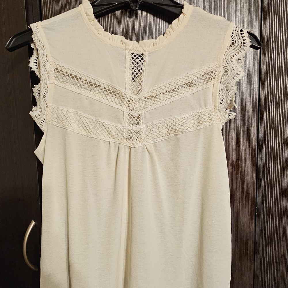 Creamy top xs